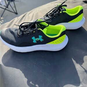 Under Armour Kids' Black and Neon Green Sneakers